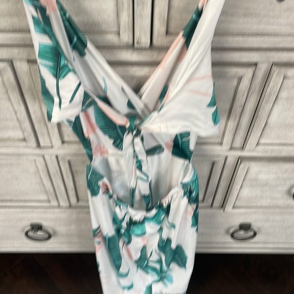 Women’s Backless Tie Dress - Picture 2 of 2